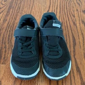 Nike big kid shoes size 1Y